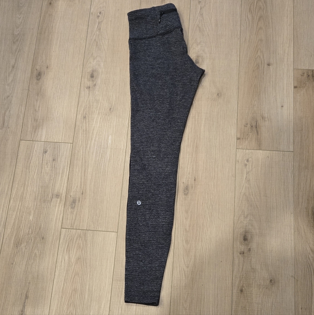 🥊Lululemon Athletica Align Grey And Black Leggings